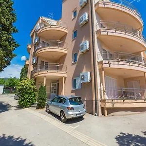 Vanda Apartment