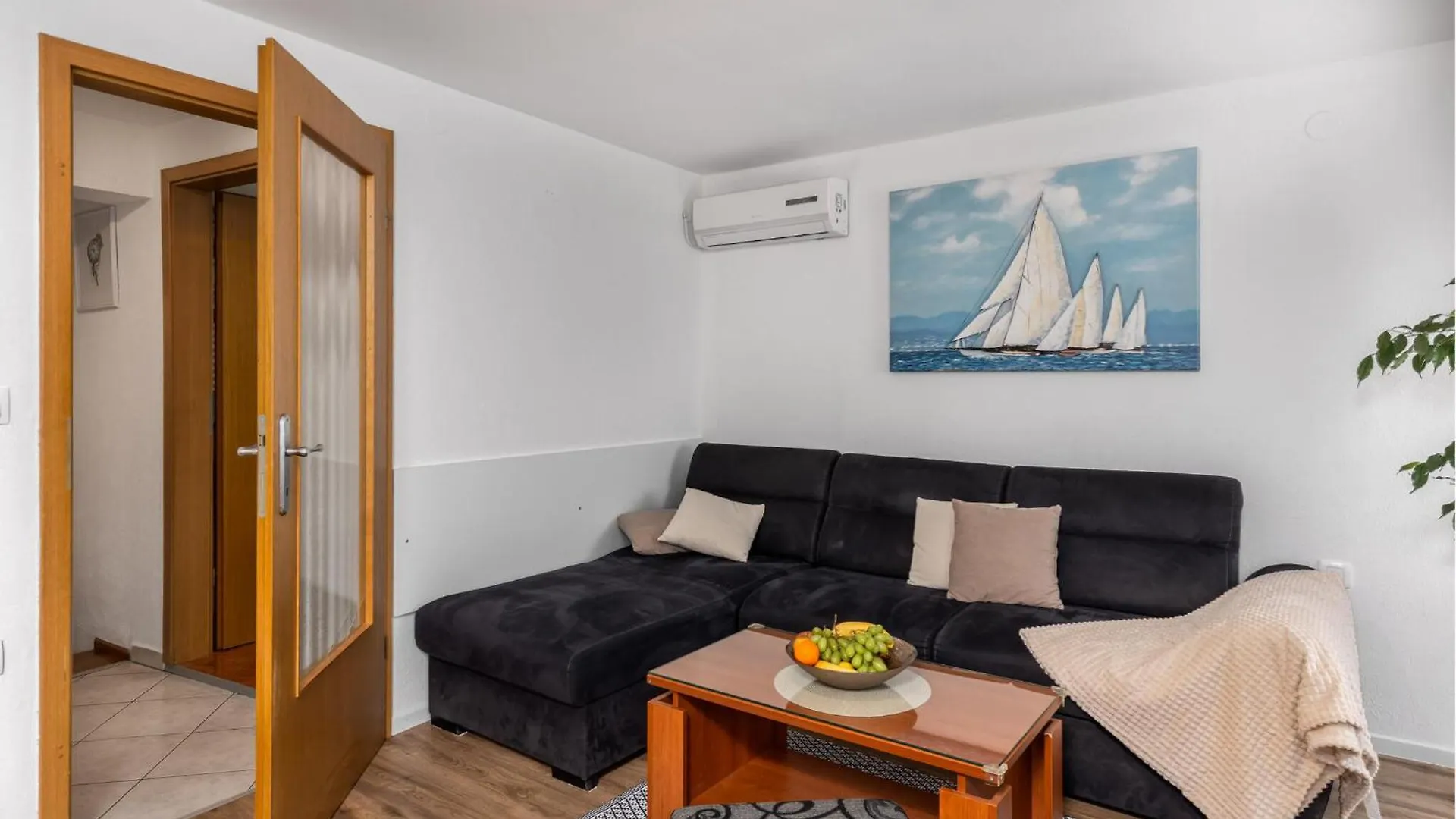 Cozy Home In Selce With Wifi